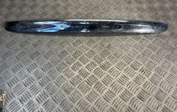 Trunk door license plate light bar