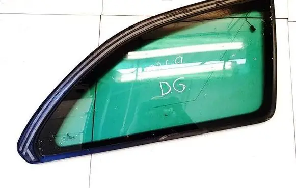 Skoda Octavia Mk2 (1Z) Rear side window dot24m85as3