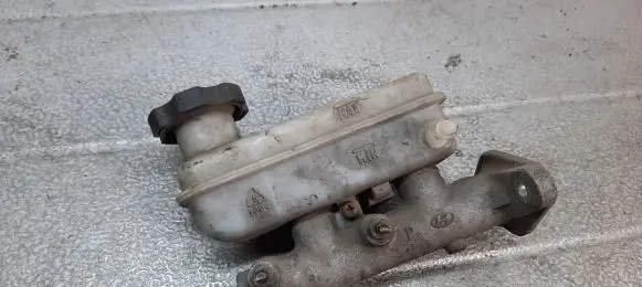 Hyundai Matrix Master brake cylinder