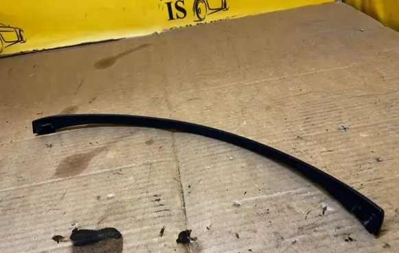Audi SQ7 Front arch trim 4M0854969