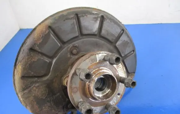 Volkswagen Touran I Front wheel hub spindle knuckle