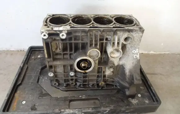 Volkswagen Golf IV Engine block AKQ