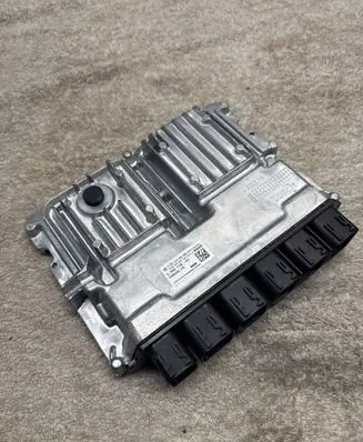 BMW XM Engine control unit/module 5A6BF48 0261S10625 030064032