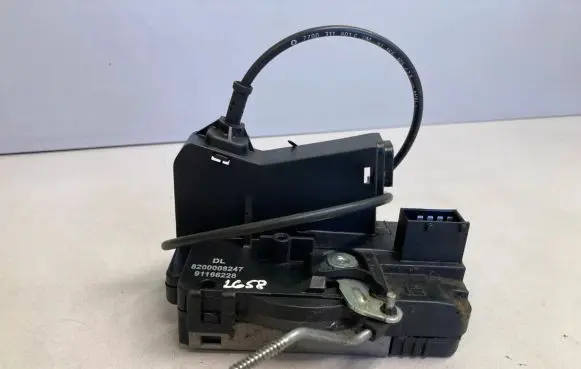 Renault Trafic II (X83) Front door lock 8200008247 91166228