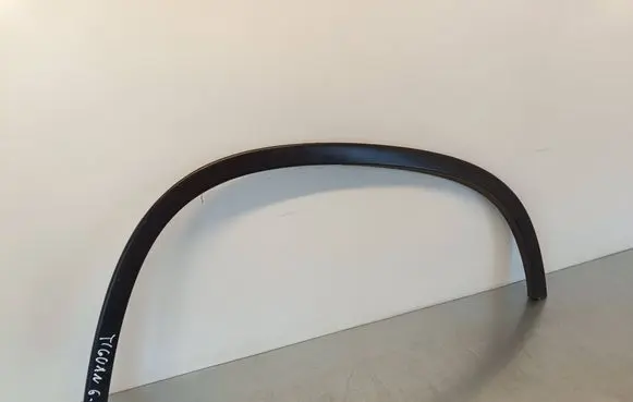 Volkswagen Tiguan Rear arch trim 