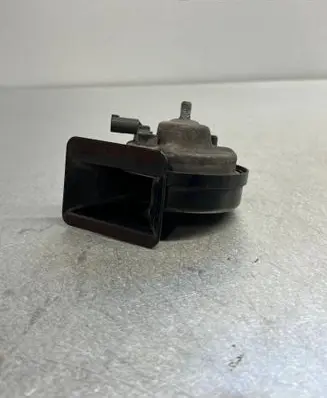 BMW 5 E60 E61 Horn signal 61138370555