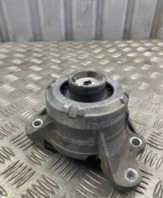 Mercedes-Benz GLC C253 Engine mount bracket A2052407900 ZG6003