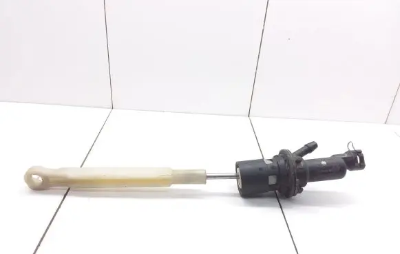 Peugeot 307 Clutch slave cylinder 9681666480