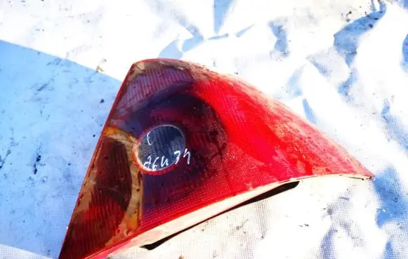 Ford Mondeo Mk III Rear/tail lights 1s7113404a 1s71-13404-a