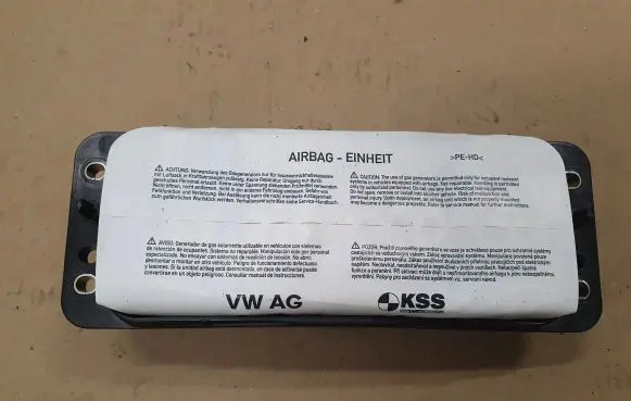 Audi A3 S3 8V Passenger airbag 8V0880204F 2STAGE