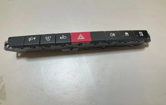 Iveco Daily 6th gen Hazard light switch 5801655080