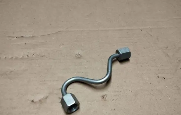 Honda CR-V Fuel injector supply line/pipe 