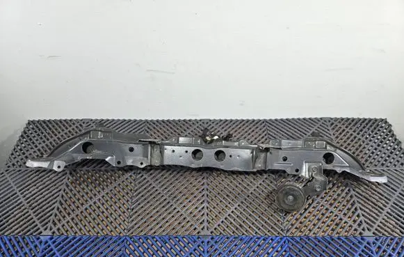 Toyota Yaris Top upper radiator support slam panel 