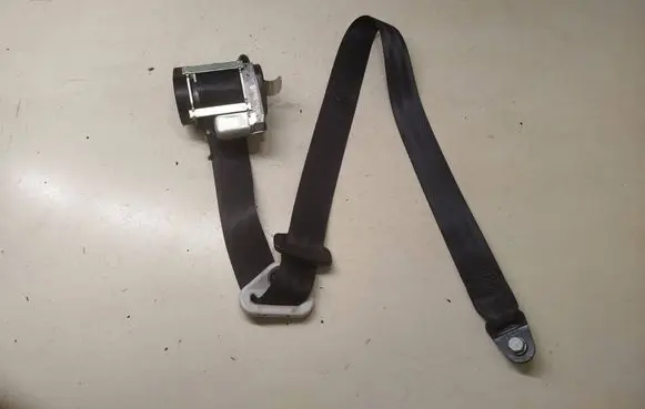Peugeot 208 I Front seatbelt 98063151XX