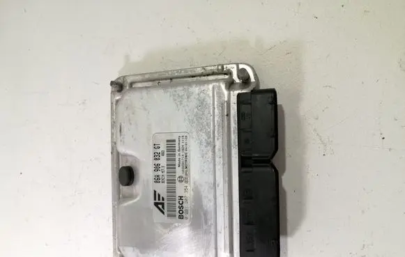 Volkswagen Sharan Engine control unit/module 0261207354 06A906032GT