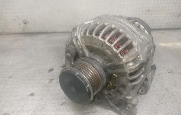 Skoda Octavia Mk2 (1Z) Generator/alternator 0124525091 06F90302F