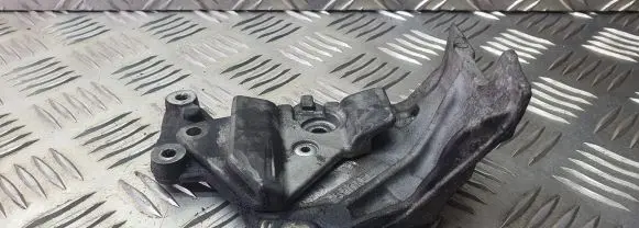 Mazda 3 I Engine mounting bracket 505932