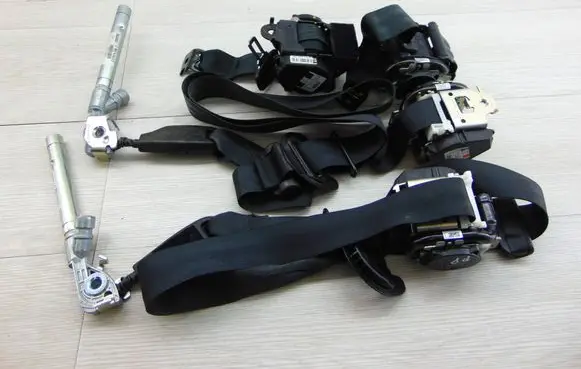 Renault Megane IV Front seatbelt 0100R0000 643671500D 0589P1000277