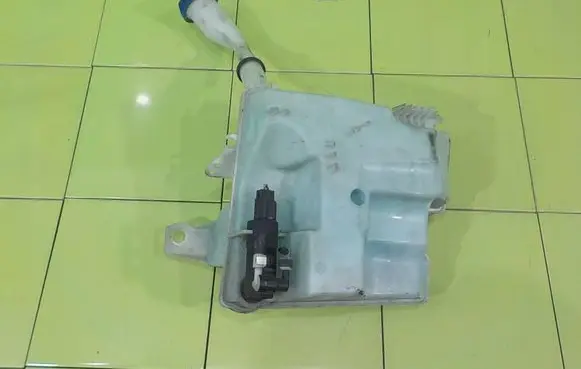 Ford Focus Windshield washer fluid reservoir/tank ZBIORNICZEK 15AB36