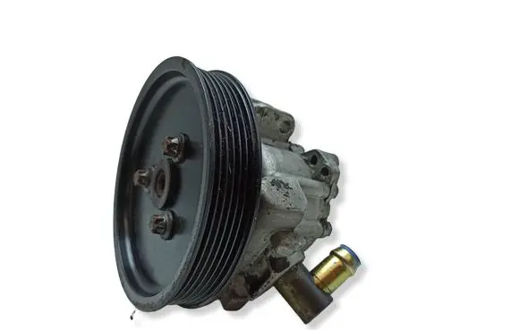 Mercedes-Benz C W203 Power steering pump A6112300115