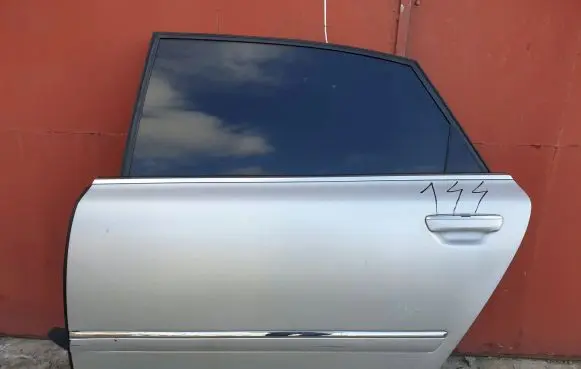 Audi A8 S8 D3 4E Rear door