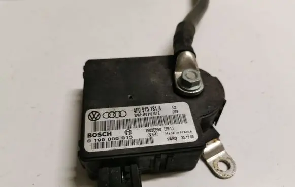 Audi A6 S6 C6 4F Power management control unit 