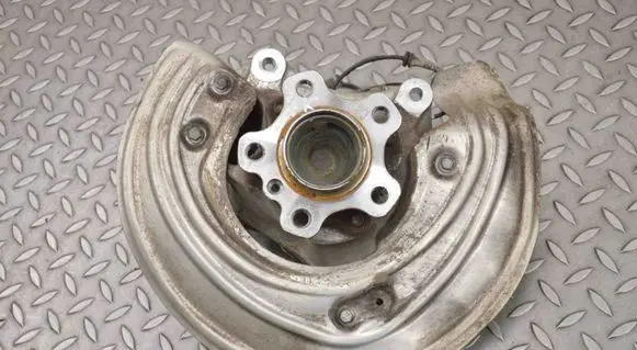 Front wheel hub