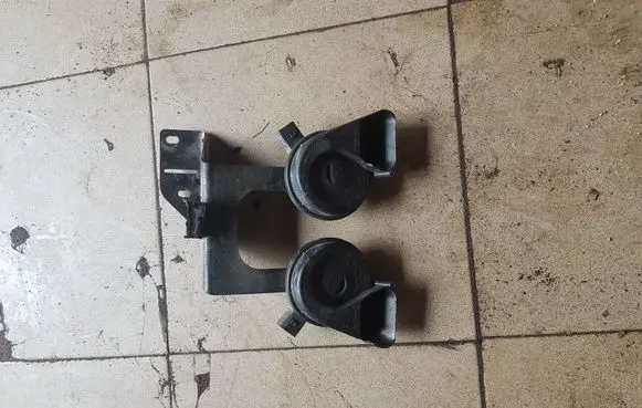 Audi A6 S6 C6 4F Horn signal