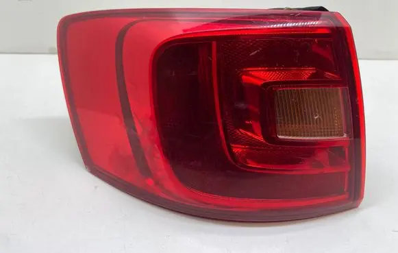 Volkswagen Jetta VI Rear/tail lights 