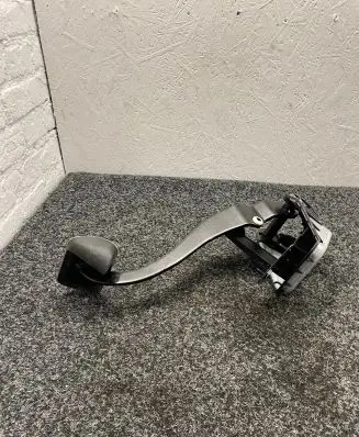 Mercedes-Benz GLE (W166 - C292) Brake pedal A1662901301