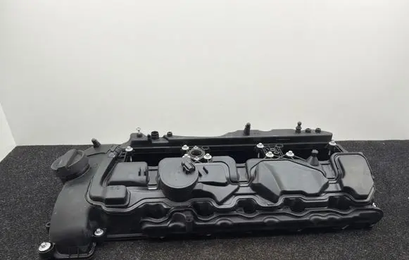 BMW 4 F32 F33 Rocker cam cover 7570292
