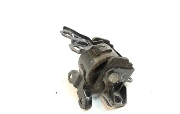 Mitsubishi Outlander Engine mount bracket