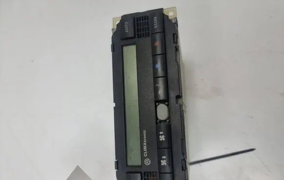 Volkswagen Golf IV Climate control/heater control trim 3B1907044B