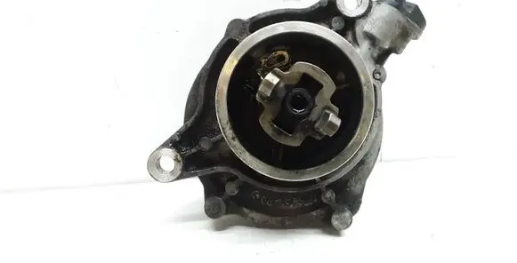 BMW 3 E90 E91 Vacuum pump 7791232 11667791232