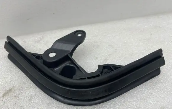 Tesla Model X Other rear door trim element 104938600c