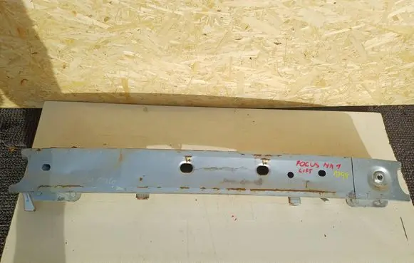 Ford Focus Rear bumper support beam 