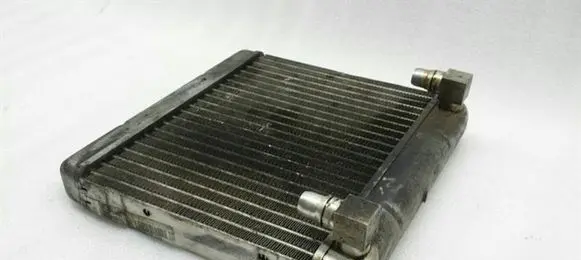 BMW 5 F10 F11 Engine oil radiator 7570103
