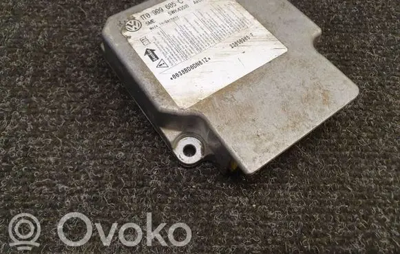 Volkswagen Touran I Airbag control unit/module 1T0909605C 5WK43518