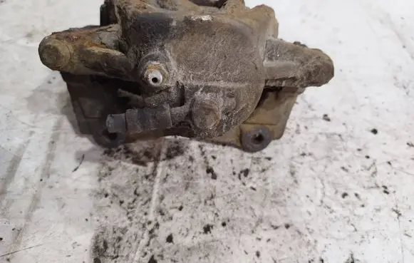 Toyota Corolla Verso AR10 Front brake caliper