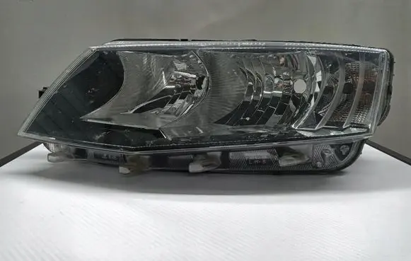 Skoda Octavia Mk3 (5E) Headlight/headlamp 5E1941015E