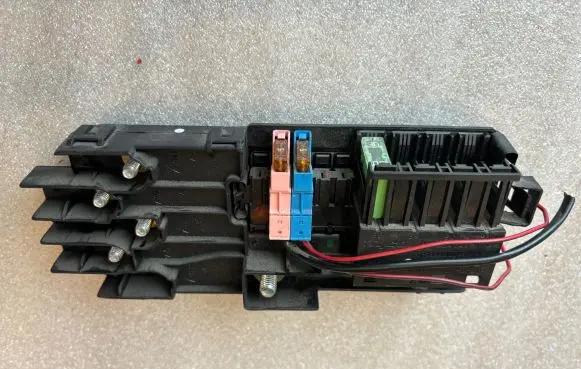 Mercedes-Benz E W211 Positive cable (battery) 2115452301 A2115452301