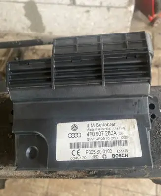 Audi A6 S6 C6 4F Power management control unit 4F0907280A F005S00102 4F0910280