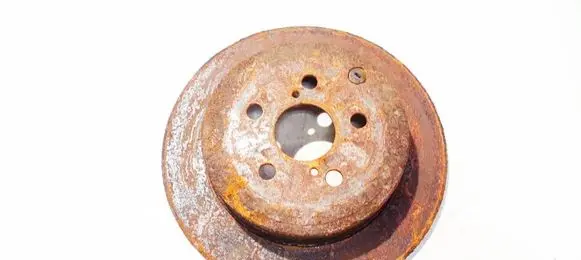 Toyota Avensis T250 Rear brake disc neventiliuojamas