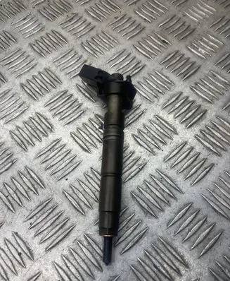 Mercedes-Benz E W211 Fuel injector A6420700587 060510 0445115027