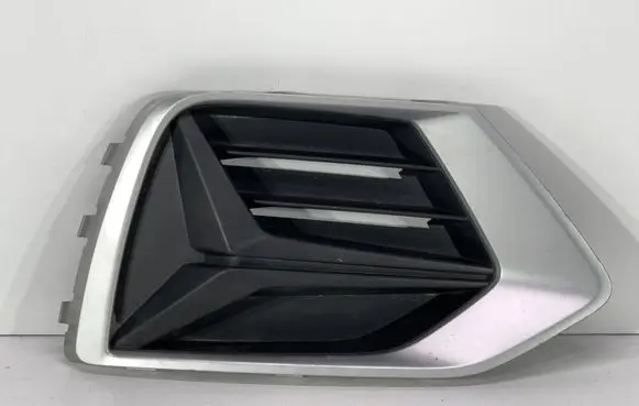 Audi Q3 F3 Front bumper lower grill 83A807682