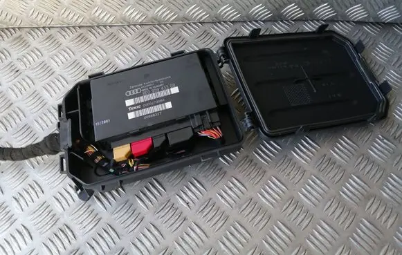Audi A4 S4 B6 8E 8H Comfort/convenience module 8E0959433BB 00002730B4