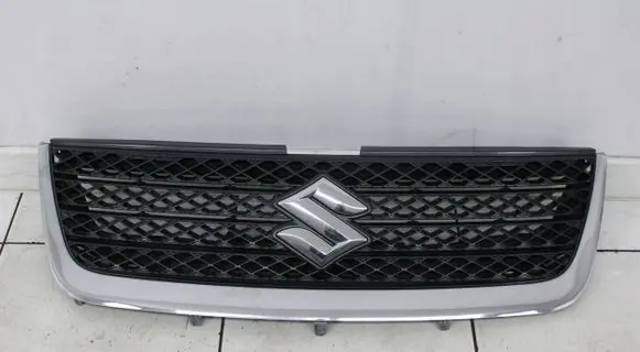 Suzuki Grand Vitara II Front bumper upper radiator grill 7174365J0