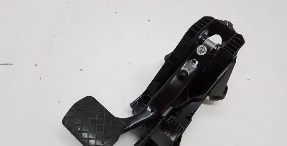 Volkswagen Atlas Brake pedal 5QN723058A