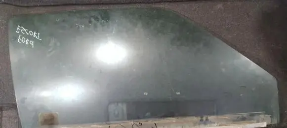Ford Escort Front door window glass four-door