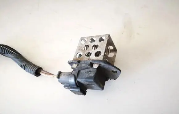 Renault Twingo II Heater blower motor/fan resistor